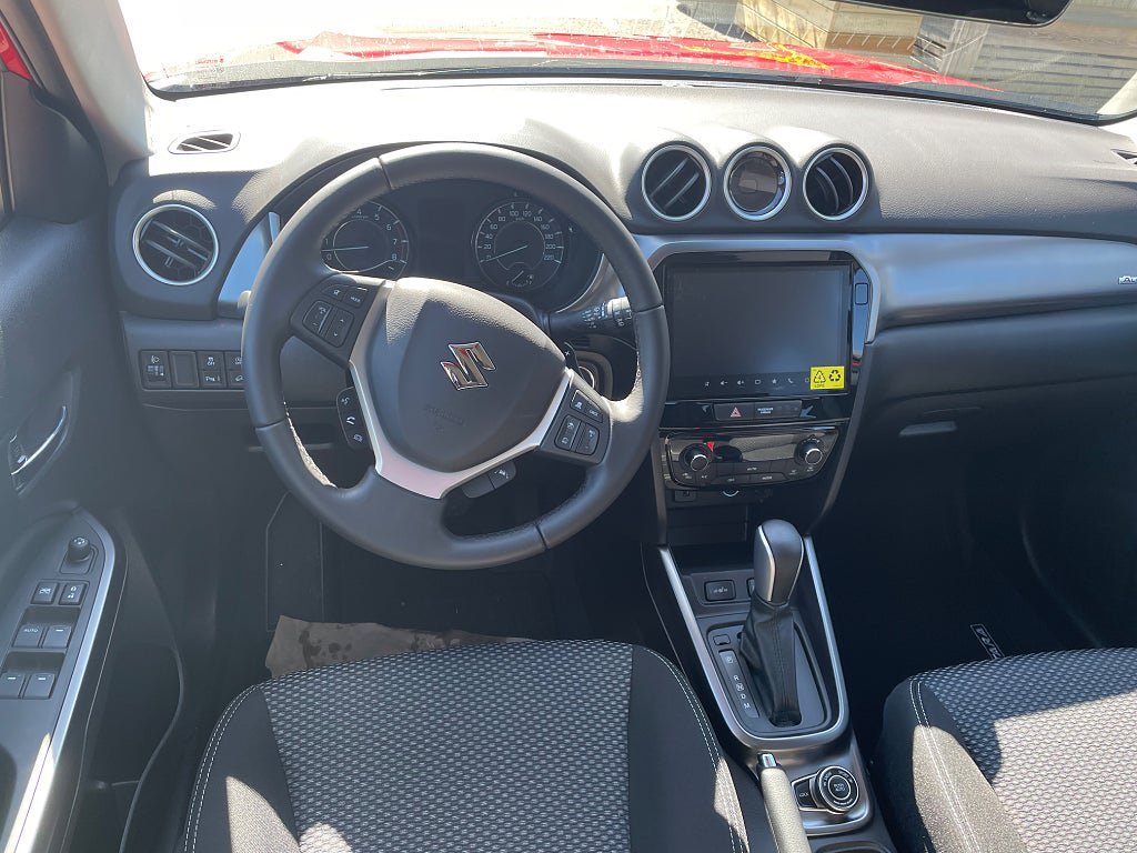 Vehicle Image 10