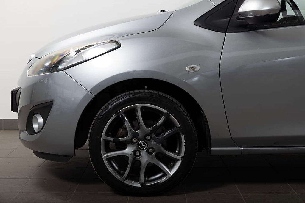 Vehicle Image 4