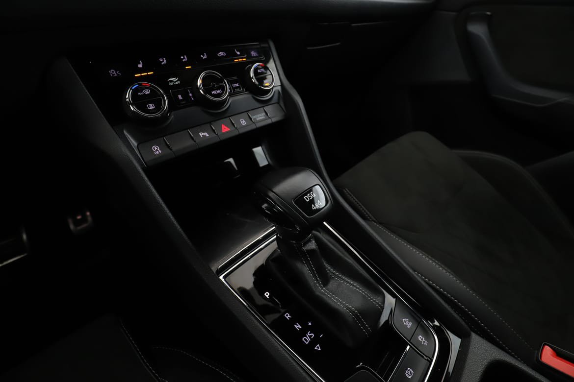 Vehicle Image 25