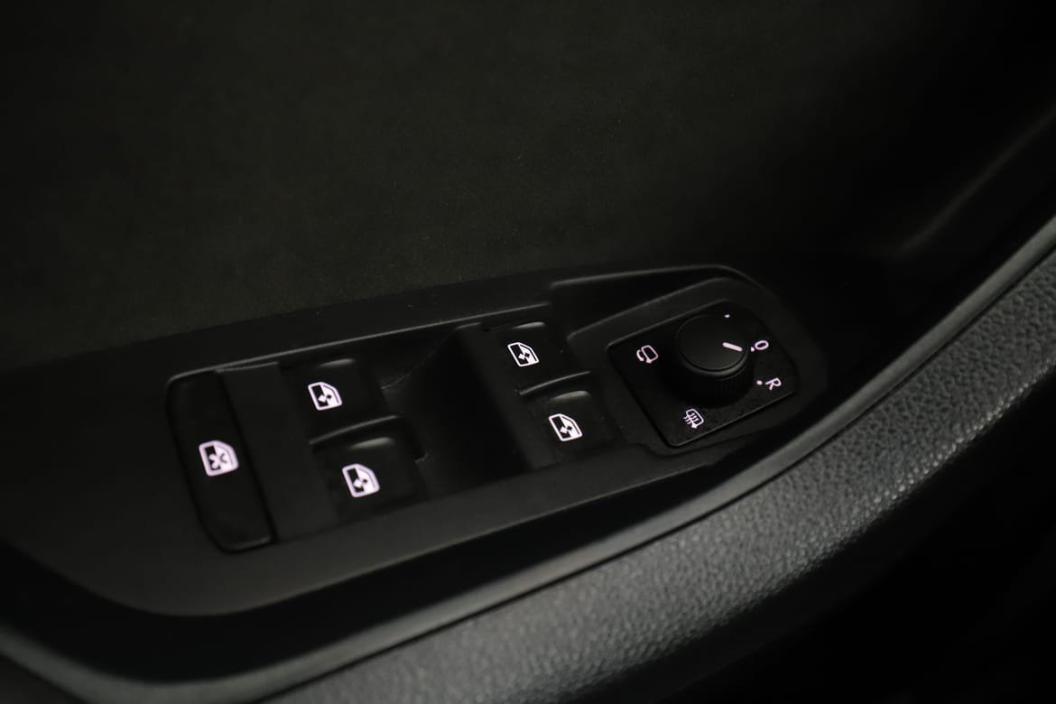 Vehicle Image 26