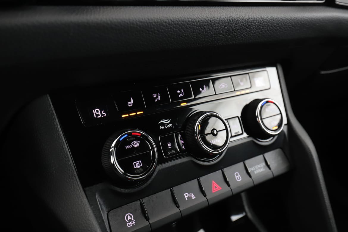 Vehicle Image 28