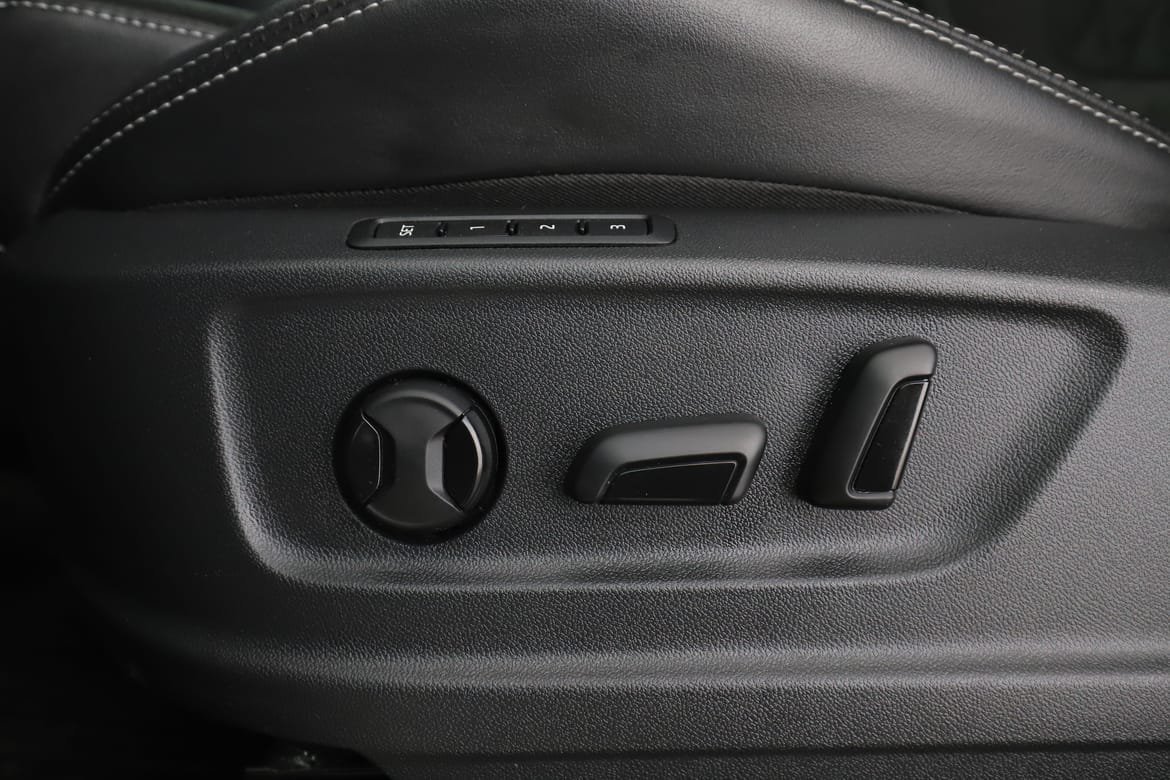 Vehicle Image 42