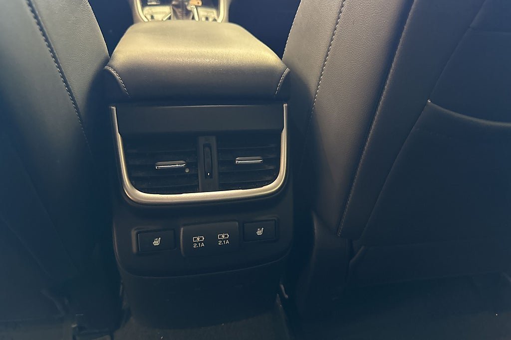 Vehicle Image 17