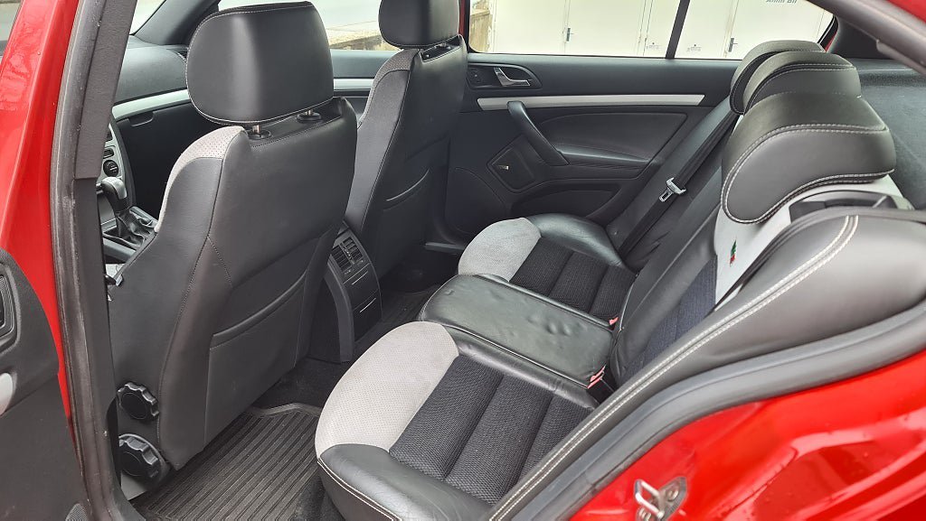 Vehicle Image 12