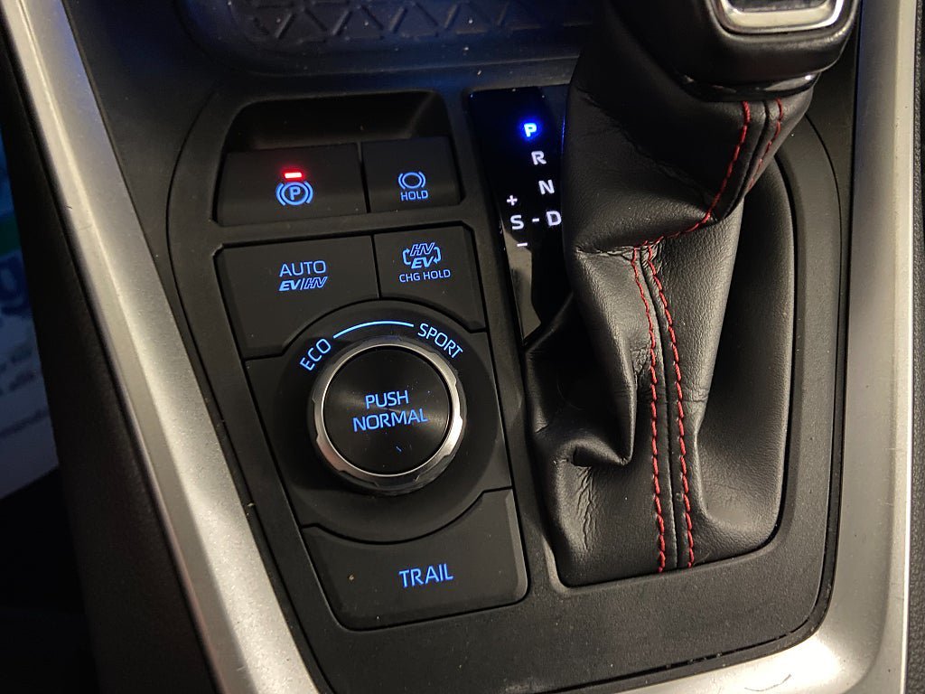 Vehicle Image 21