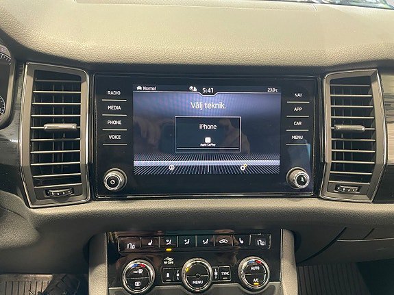 Vehicle Image 15