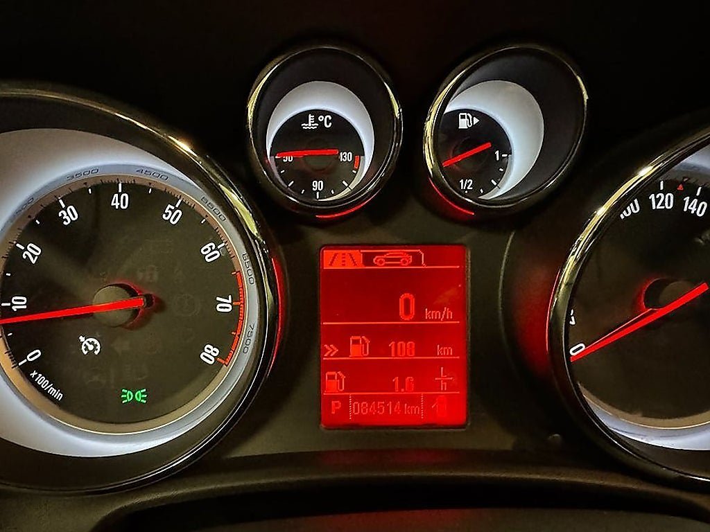 Vehicle Image 12