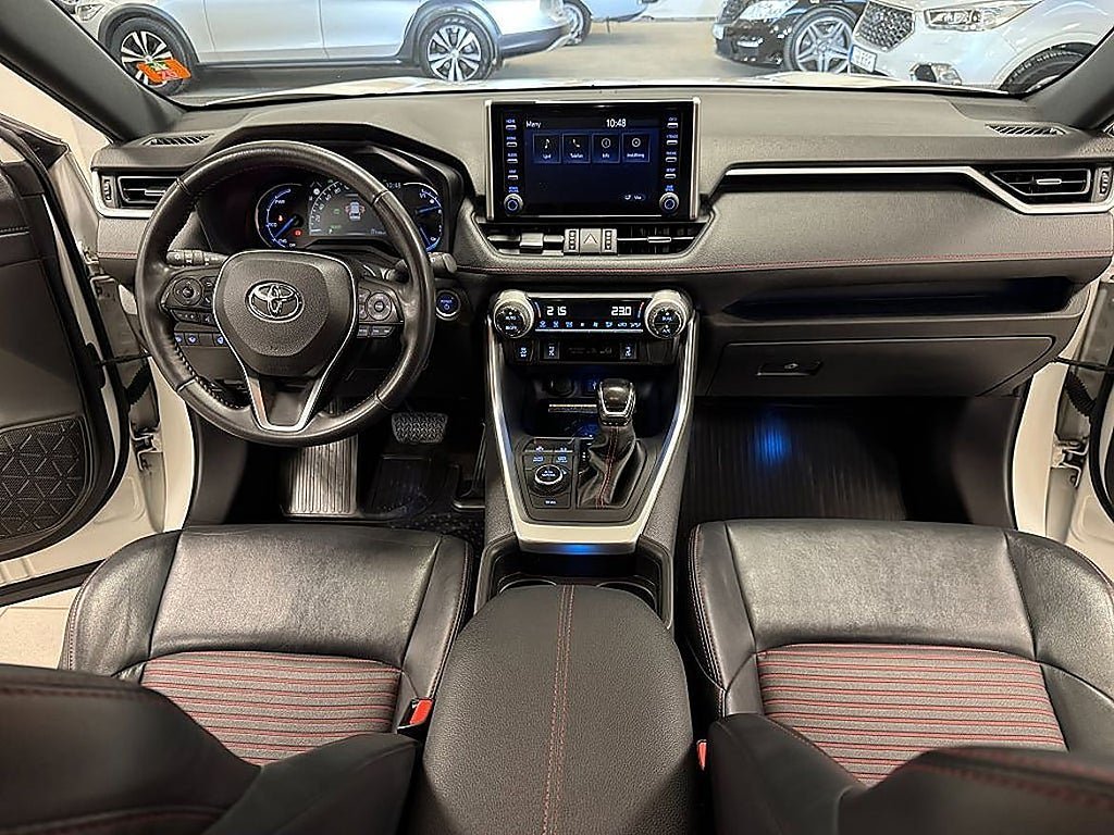 Vehicle Image 7