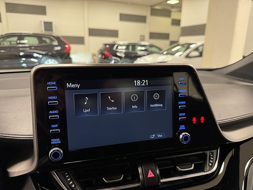 Vehicle Image 9