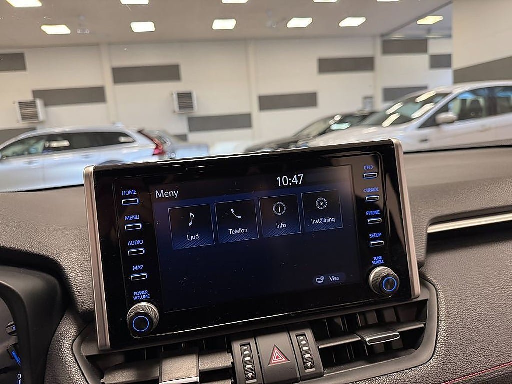 Vehicle Image 9