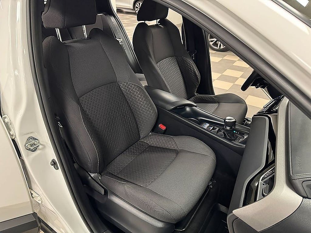 Vehicle Image 14