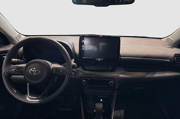 Vehicle Image 9