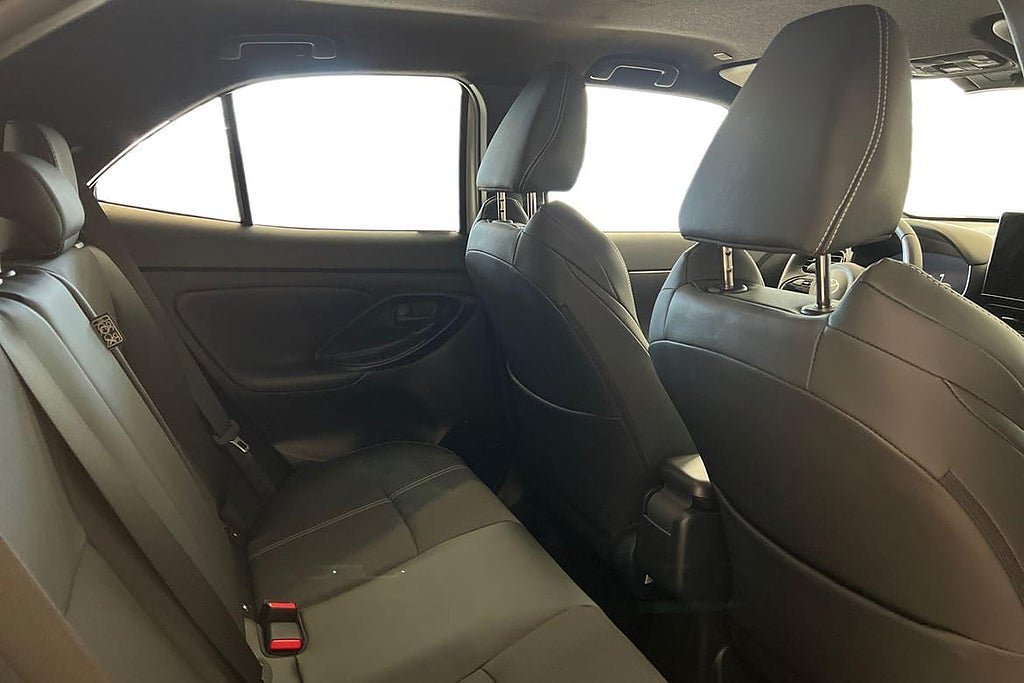 Vehicle Image 7