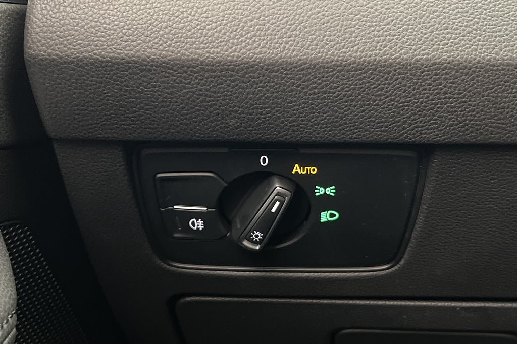 Vehicle Image 27