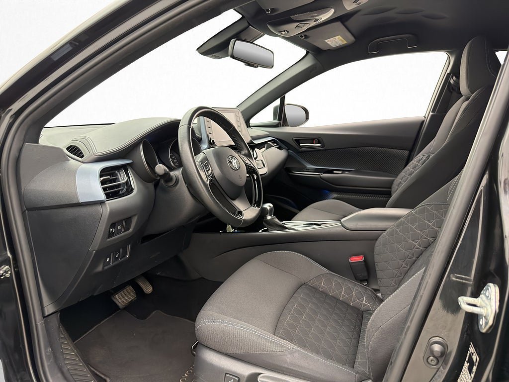 Vehicle Image 10