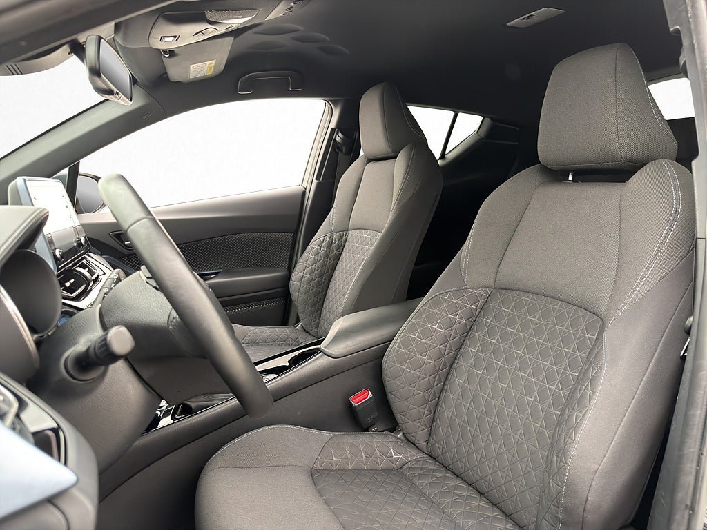 Vehicle Image 11
