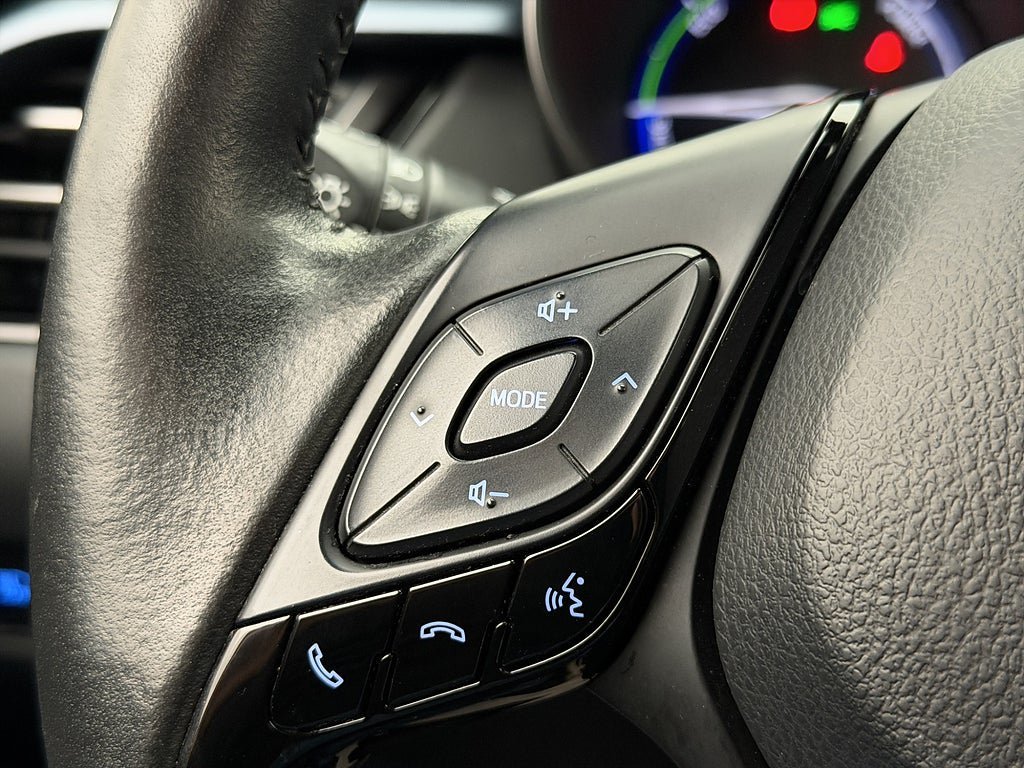 Vehicle Image 15