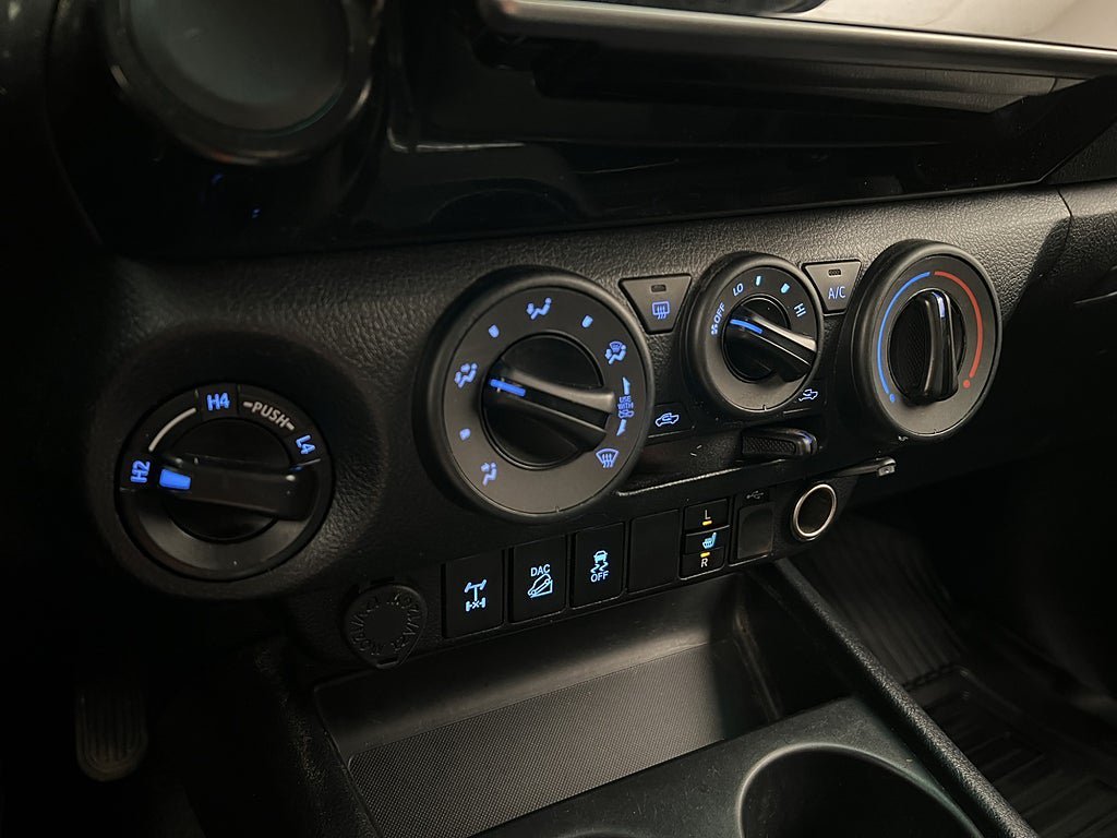 Vehicle Image 22