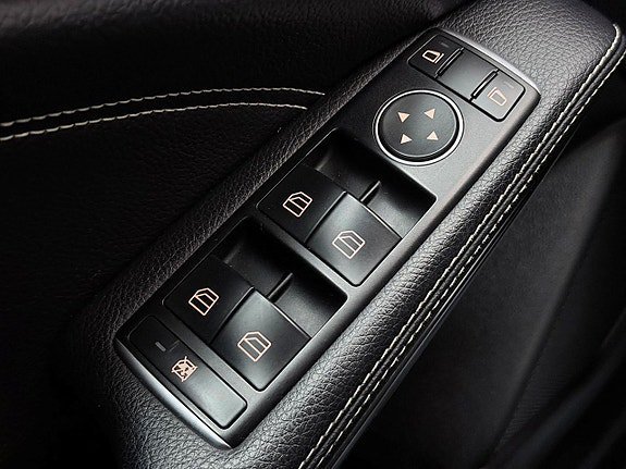 Vehicle Image 27
