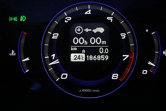 Vehicle Image 25