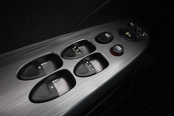 Vehicle Image 28