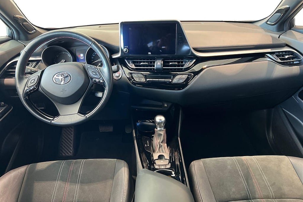 Vehicle Image 10