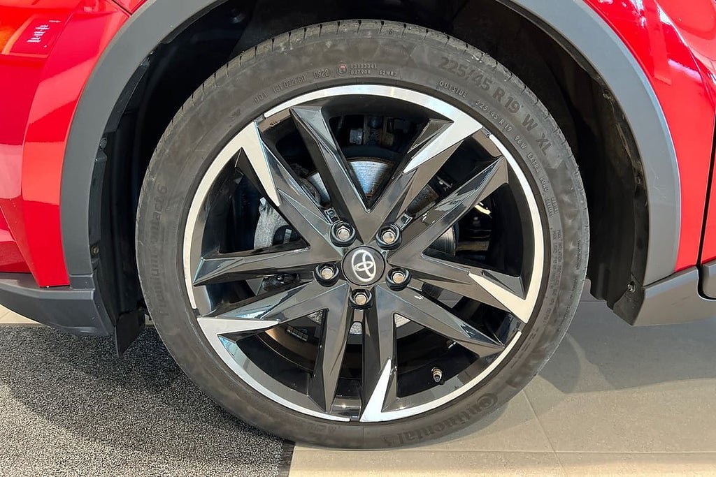 Vehicle Image 17