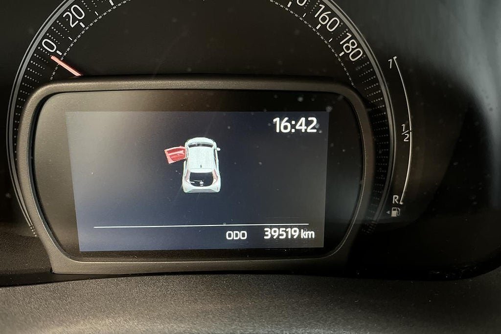 Vehicle Image 13