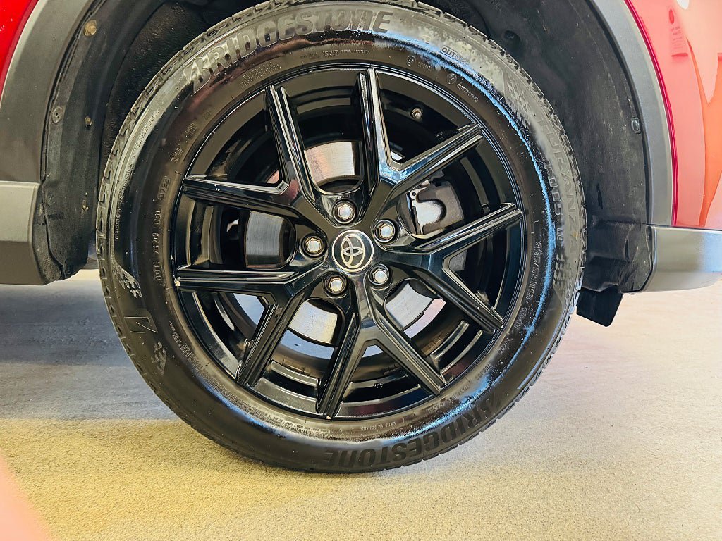 Vehicle Image 11