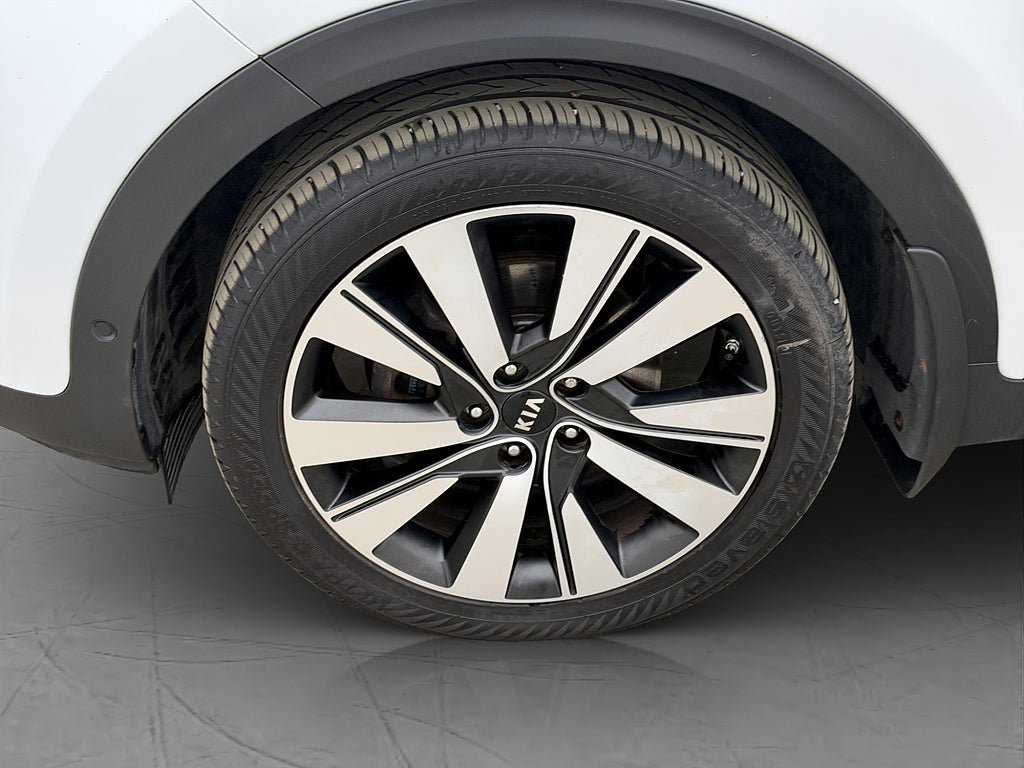 Vehicle Image 30