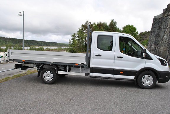 Vehicle Image 24