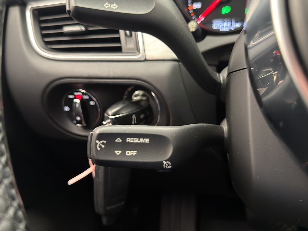 Vehicle Image 33