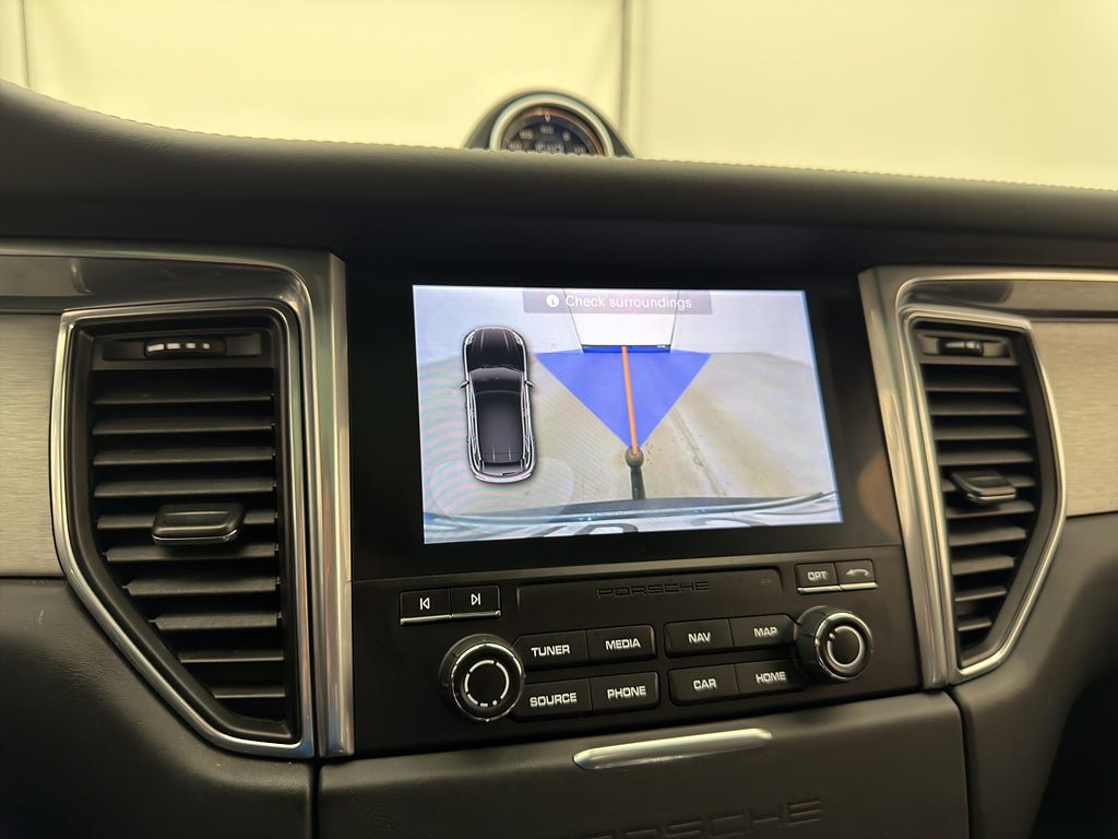 Vehicle Image 36