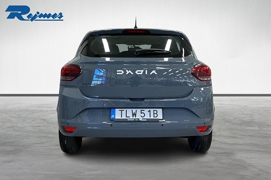 Vehicle Image 4