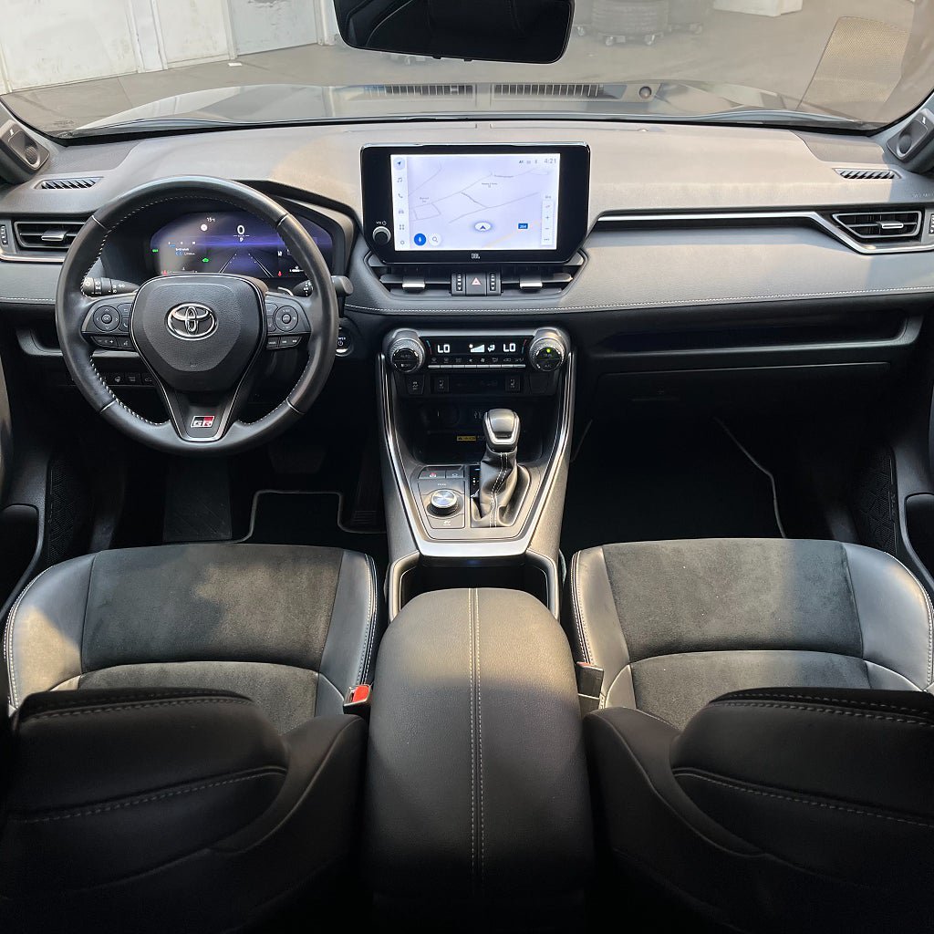 Vehicle Image 10