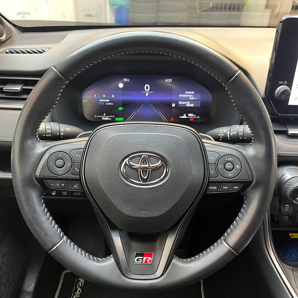 Vehicle Image 11