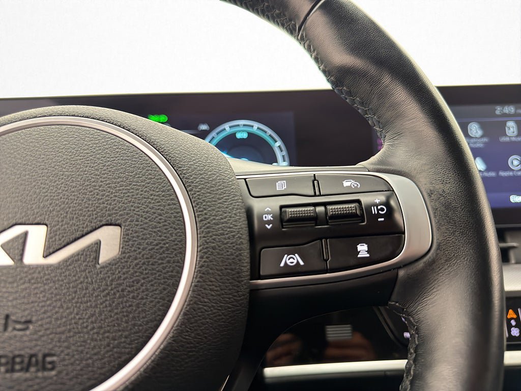 Vehicle Image 38