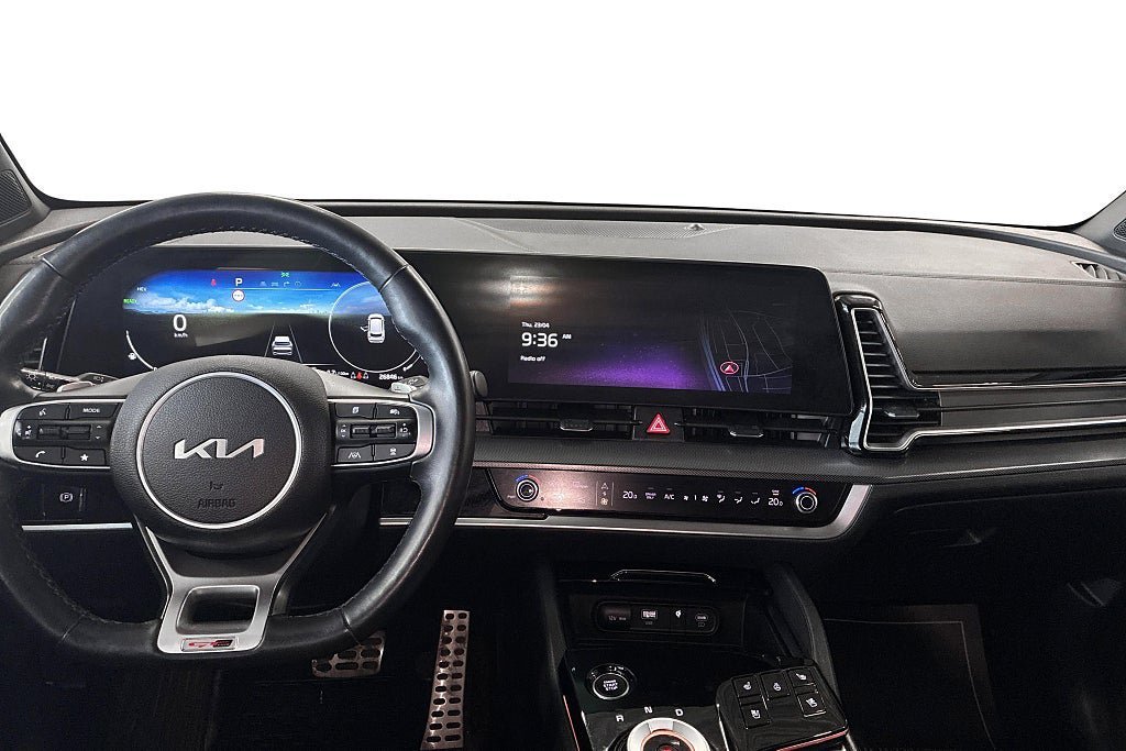 Vehicle Image 9