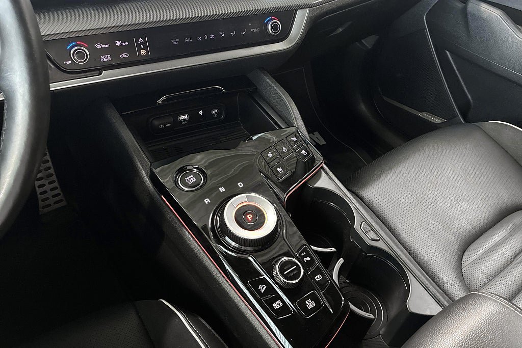 Vehicle Image 14