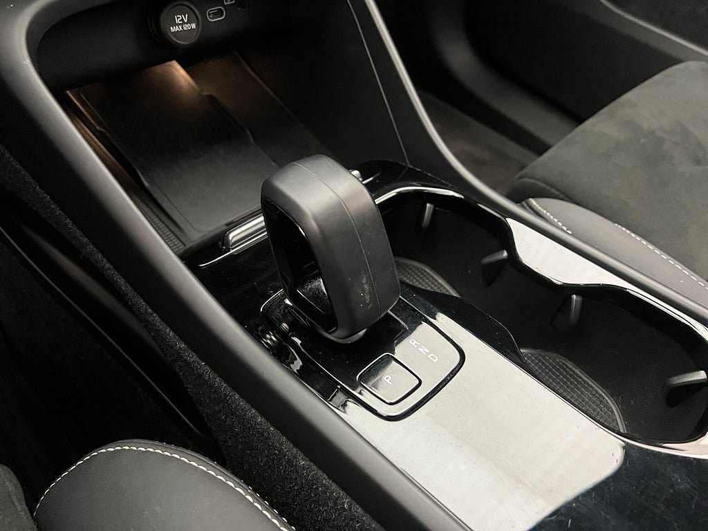 Vehicle Image 23