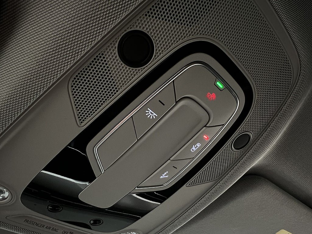 Vehicle Image 33
