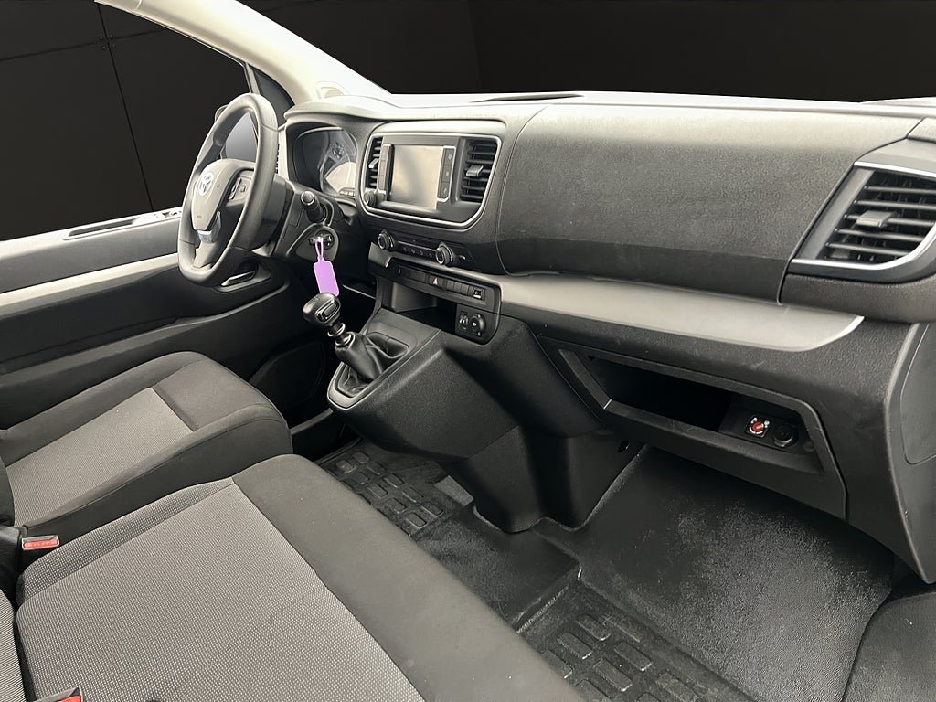 Vehicle Image 28
