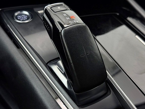 Vehicle Image 26