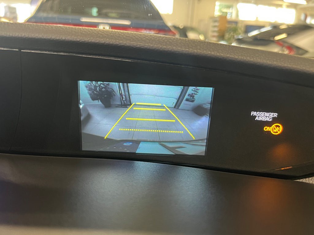 Vehicle Image 13