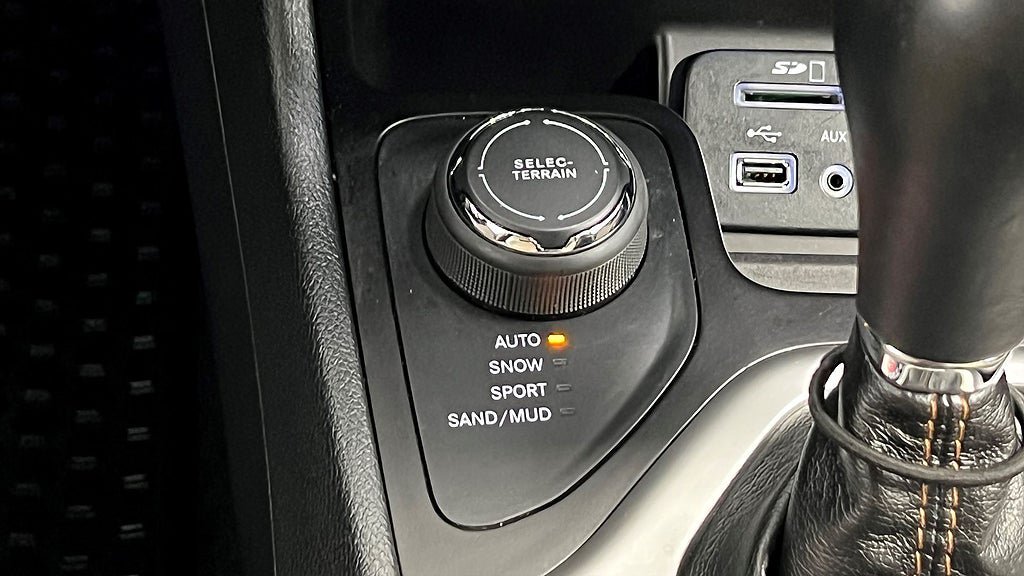 Vehicle Image 23