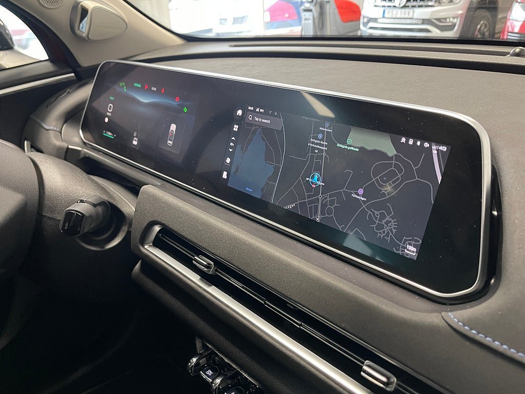 Vehicle Image 9