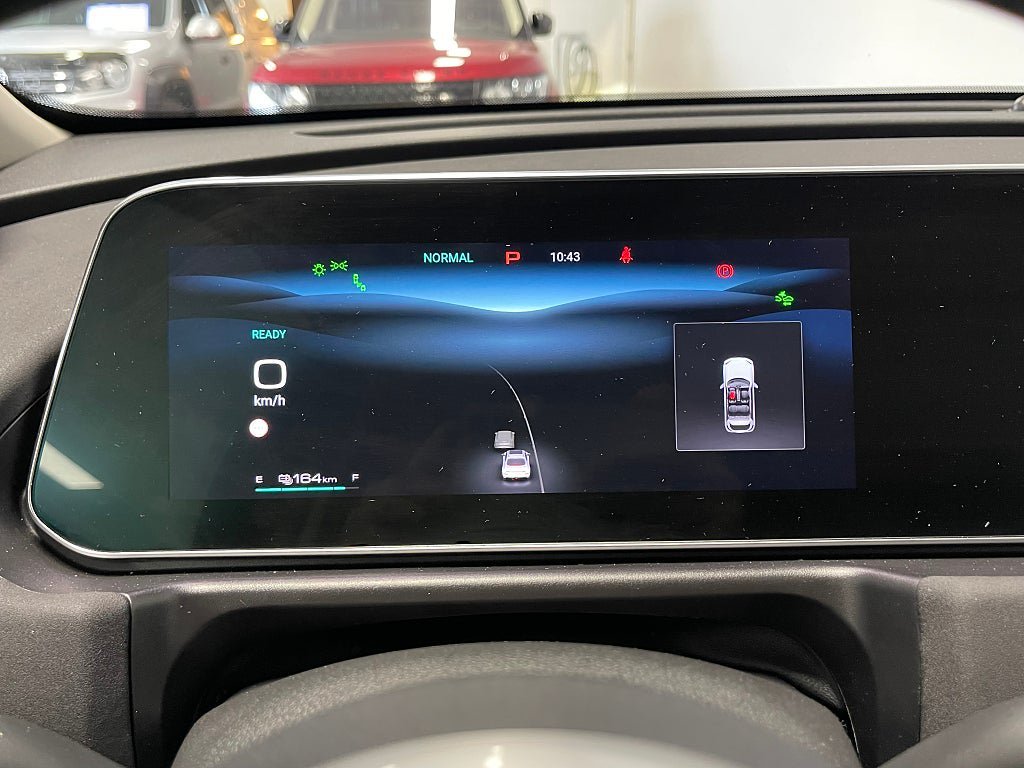 Vehicle Image 10