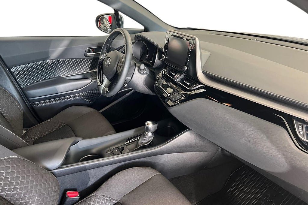 Vehicle Image 6