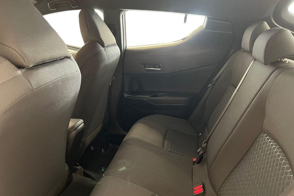 Vehicle Image 11
