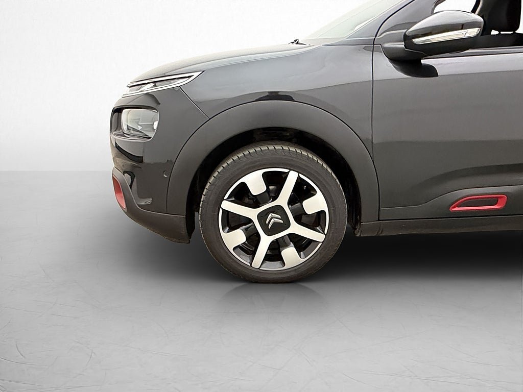 Vehicle Image 10